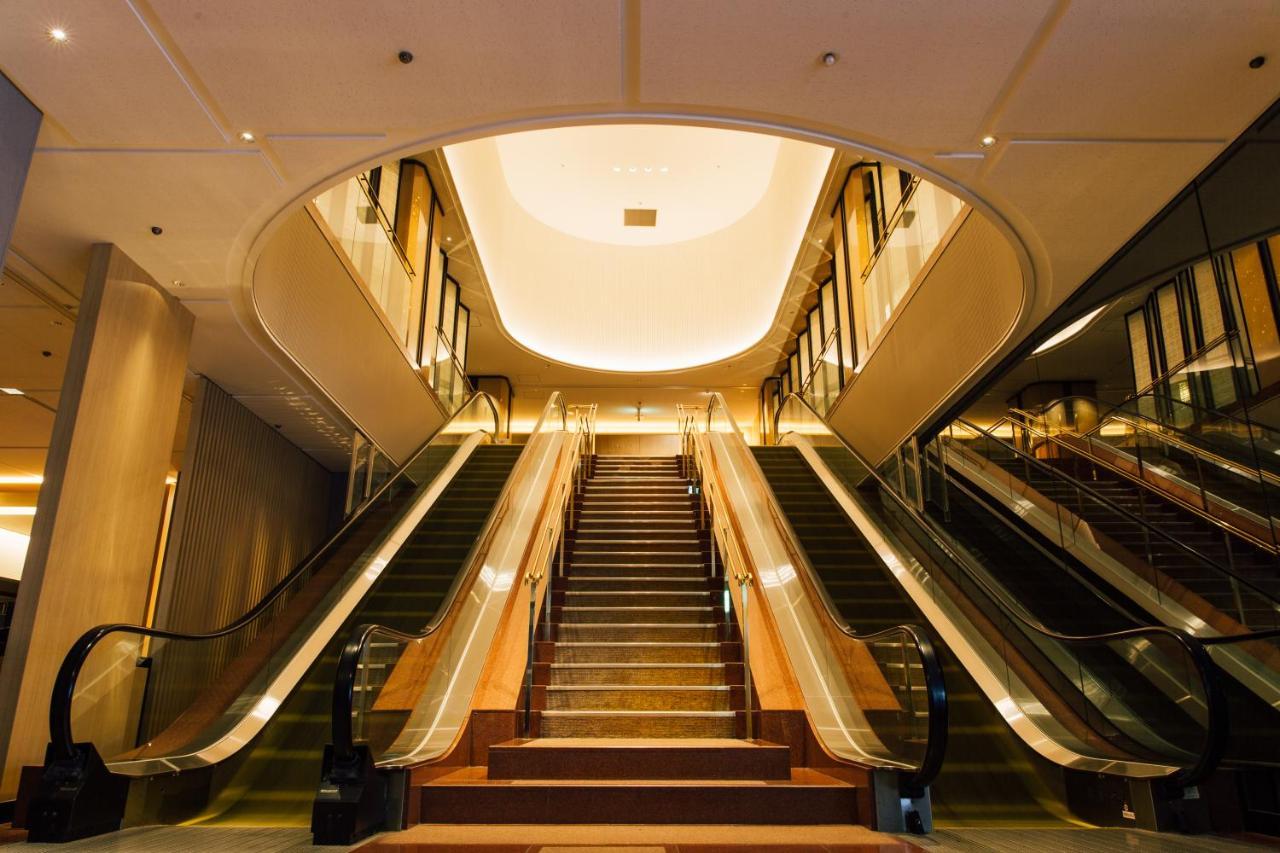 Kanazawa Tokyu Hotel מראה חיצוני תמונה Escalators at the lobby